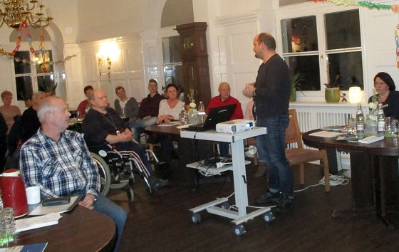 Bild: Infoabend in der Hermann-Arnold-Stiftung