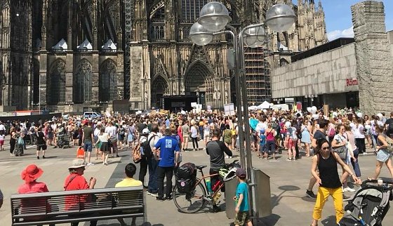Bild: Kundgebung in K&ouml;ln