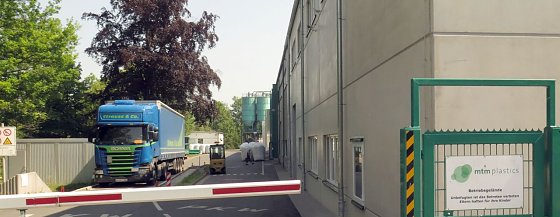 Bild: Werkseingang in Niedergebra