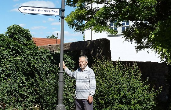 Bild: Manfred Knabe am Ziel seiner Bem&uuml;hungen