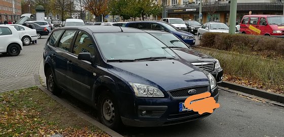 Bild: Zugeparkt