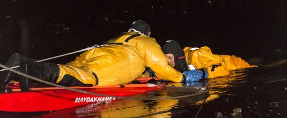 Bild: Aus eiskalten Fluten gerettet