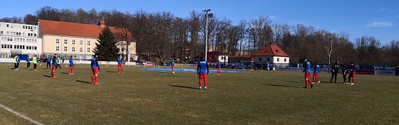 Bild: Wacker-Elf beim Aufw&auml;rmen