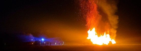 Bild: Vorzeitig wurde das G&ouml;rsbacher Osterfeuer angez&uuml;ndet.