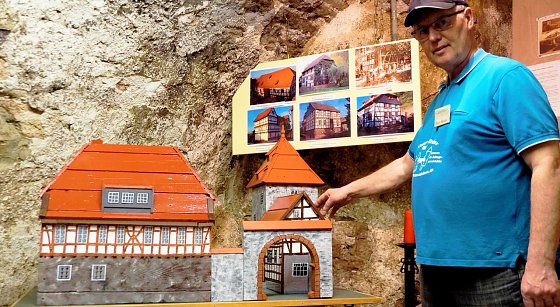 Bild: Neuer R&uuml;xleber Hof im Miniaturformat