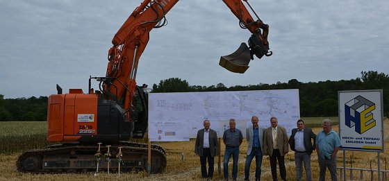 Bild: Spatenstich f&uuml;r neue Kl&auml;ranlage