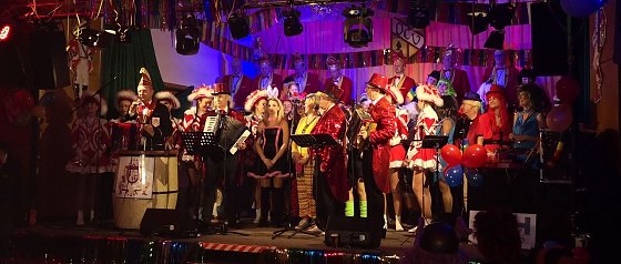Bild: Abschlussbild der ersten Festsitzung
