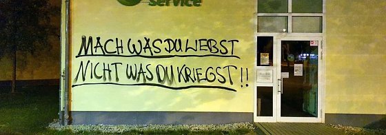 Bild: Schmierereien am Jobcenter