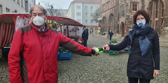 Bild: Andreas Heise &uuml;bergibt nach 21 Jahren an Katrin Schiel
