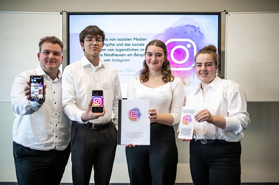 Bild: Mit Instagram auseinandergesetzt