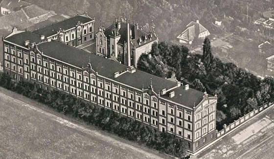 Bild: Fliegeraufnahme_der_Tabakfabrik_C._A._Kneiff_Nordhausen