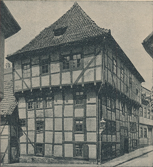 Bild: Die alte Finkenburg wurde 1927 aufwendig saniert