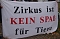 Tiersch&uuml;tzer protestieren gegen Zirkus mit Wildtieren