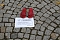 Aktion "Rote Schuhe" vor dem Nordh&auml;user Rathaus