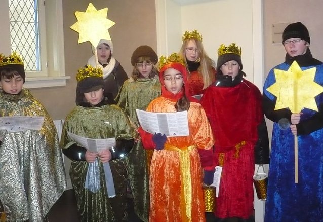 Bild: Sternsinger unterwegs