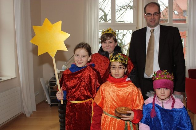 Bild: Sternsinger im Rathaus