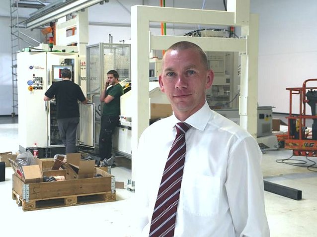 Bild: W&ouml;nnmann in der neuen Halle