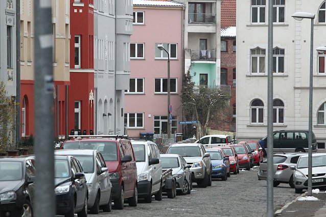 Bild: Durchsuchung in der Th&uuml;ringer Stra&szlig;e