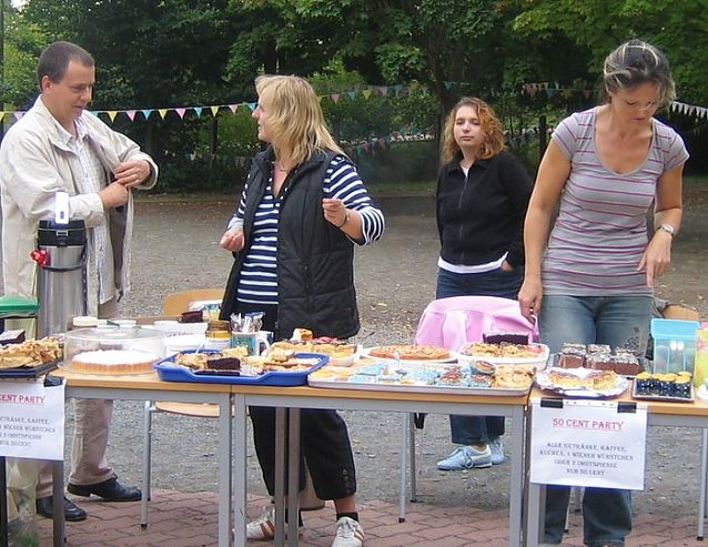Bild: Fest in Ost