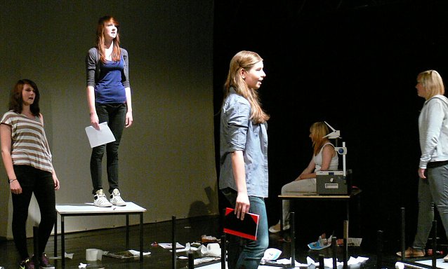 Bild: Sch&uuml;ler machen Theater