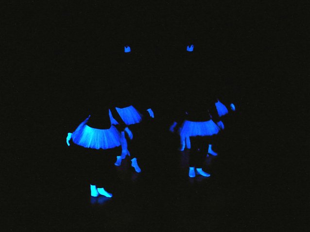 Bild: Schwarzes Licht im Theater
