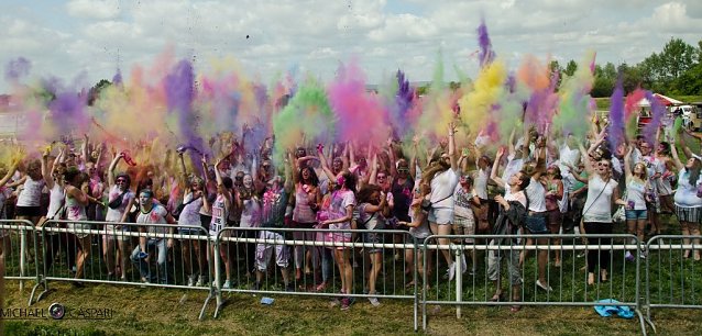 Bild: Holi-Summer