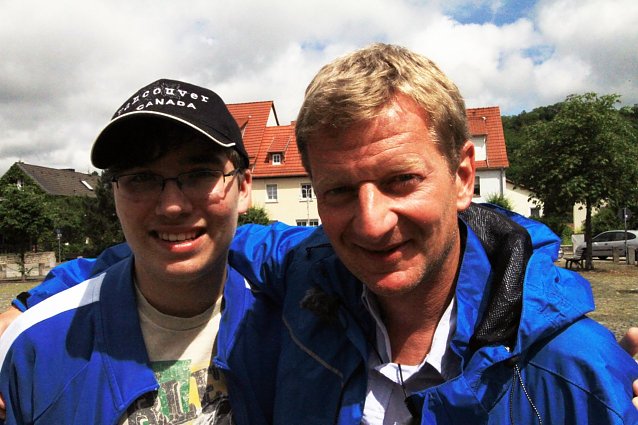 Bild: Comedian Michael Kessler mit OKN Nachwuchs Justin Eheg&ouml;tz
