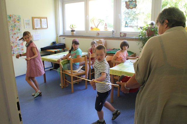 Bild: Auch die inklusive Arbeit wird frei nach Montessori geregelt