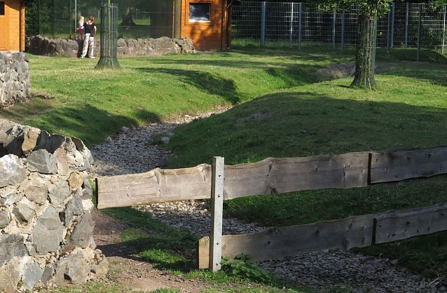 Bild: V&ouml;llig ausgetrocknet - der Bach durch den Stadtpark
