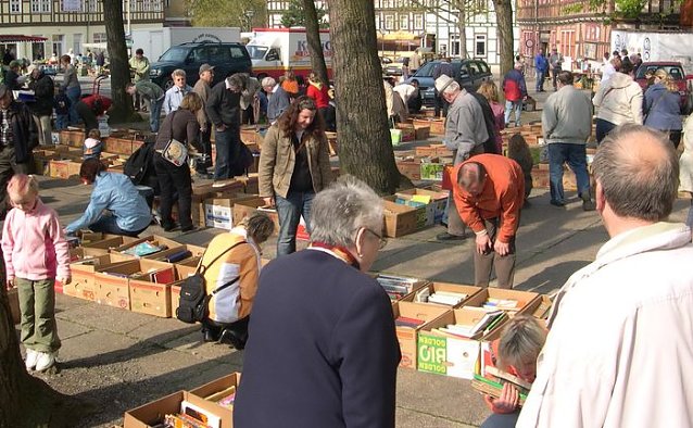 Bild: B&uuml;cher zum Kilo-Preis