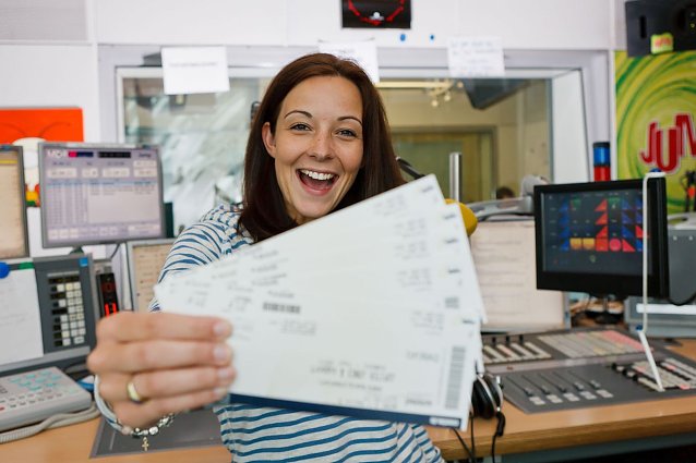 Bild: MDR JUMP Moderatorin Miriam Schittek verschenkt 3x2 Tickets f&uuml;r die  Radioparty JUMP AUF TOUR am 13. September in Nordhausen.