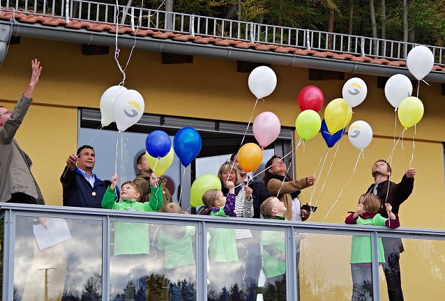 Bild: Luftballons steigen in den Himmel