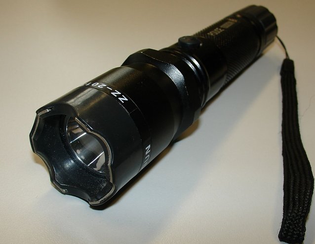 Bild: Die Polizei Nordhausen warnt vor Elektroschockern die als Taschenlampen getarnt sind