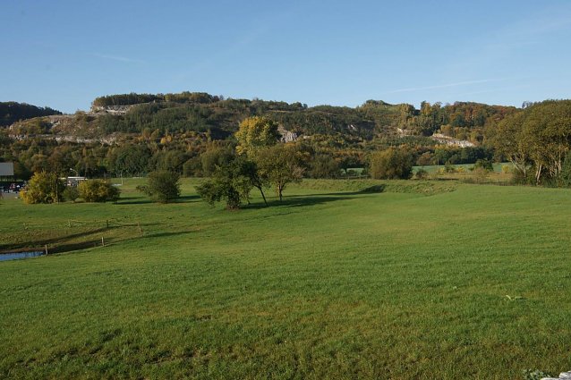 Bild: 12 ha neu verritzt, 30 ha geschlossen - die Renaturierung der Abbaufl&auml;chen wird vom Gesetz verlangt