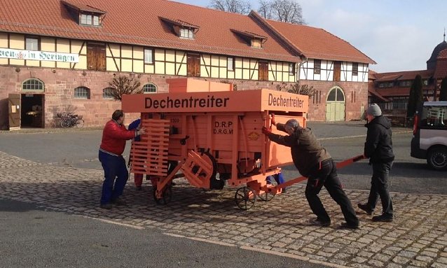 Bild: Restaurierte Dreschmaschine