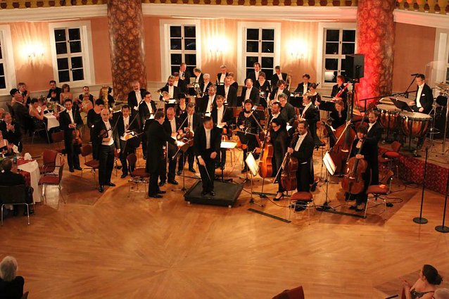 Bild: nnz/kn: Ballgefl&uuml;ster mit Premiere