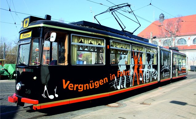 Bild: Hiermit sind Scholle und N&uuml;&szlig;le unterwegs: Schienenbistro