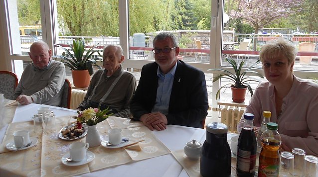 Bild: Besuch im Pflegeheim