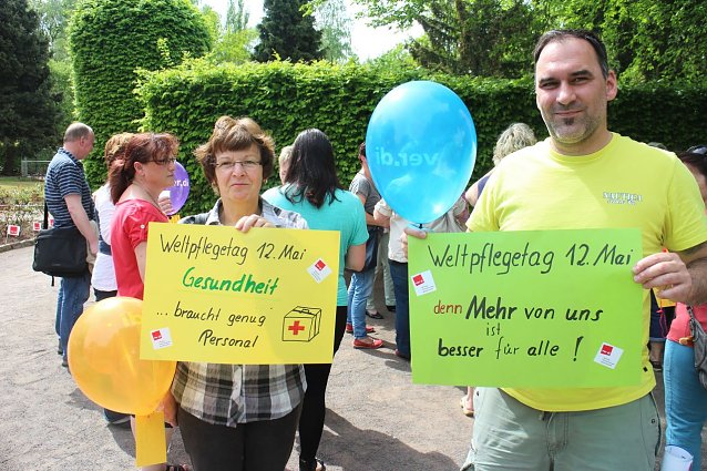 Bild: Die Gewerkschaft Verdi rief am Internationalen Tag der Pflege in Nordhausen zur Kundgebung