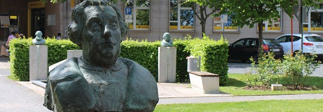 Bild: Reformatorendenkmal am Nordh&auml;user Lutherbrunnen