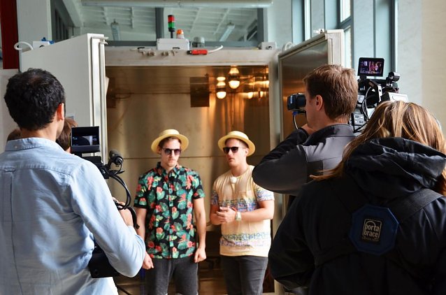 Bild: In den insgesamt drei Challenges an der Hochschule sollten die YouTube Stars Benni und Dennis erkunden was die Nordh&auml;user Hochschule zu bieten hat