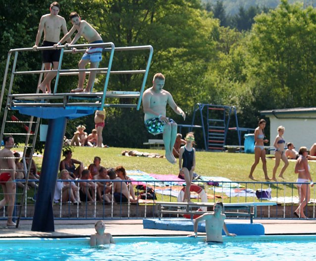 Bild: Schwimmen und gewinnen