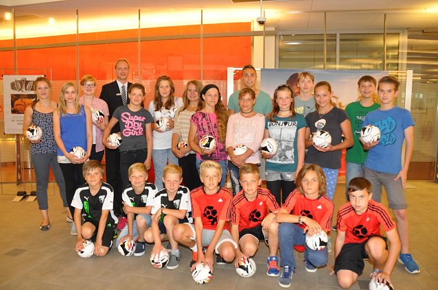 Bild: Insgesamt sieben Mannschaften werden Nordth&uuml;ringen beim Finale der Sparkassen FairPlay Soccer Tour vertreten