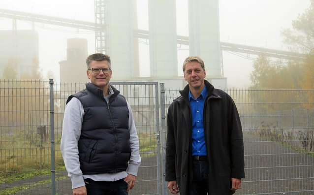 Bild: Stefan Klante (rechts) nahm vor zwei Jahren in dieser Hinsicht einen ersten Kontakt mit Andre Materlik von der Firma Knauf