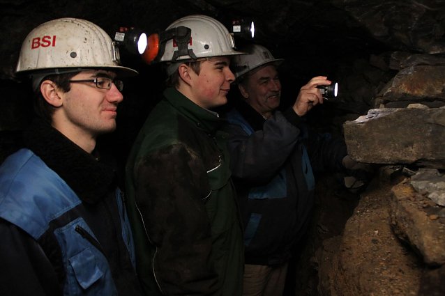 Bild: Jacob J&uuml;nemann, Robert Wilke und Ausbilder Harry Dresler im Berg