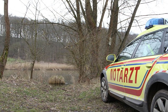 Bild: M&ouml;glicher Leichenfund in den Hirschenteichen bei Salza
