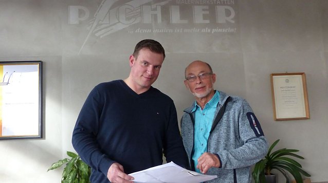 Bild: Die Malerwerkstatt Pichler ist das neueste Mitglied im Unternehmerverband - Rolf Pichler, heute 73 Jahre alt, hat sie nach der Wende aufgebaut. Der j&uuml;ngere, Christian Lauer, f&uuml;hrt sie weiter