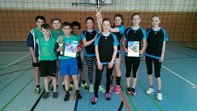 Bild: Erster Platz im Schulamtsfinale f&uuml;r die M&auml;dels des Bleicher&ouml;der Schillergymnasiums