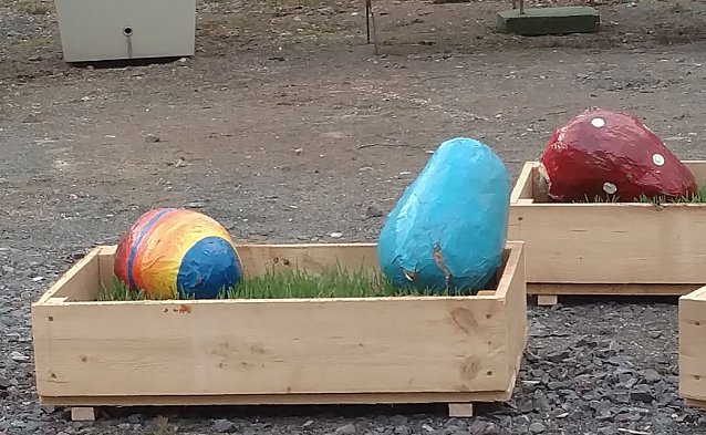 Bild: War der Osterhase schon da? - an der Blasiikirche scheint es der Fall gewesen zu sein