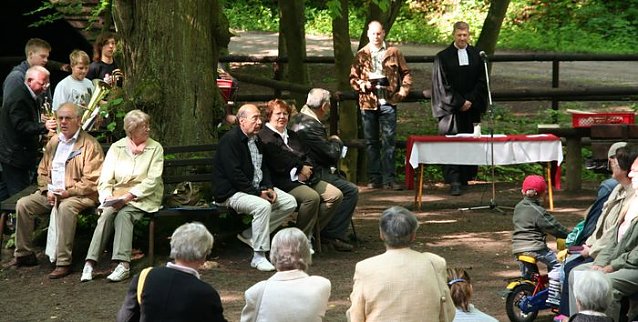 Bild: Waldgottesdienst